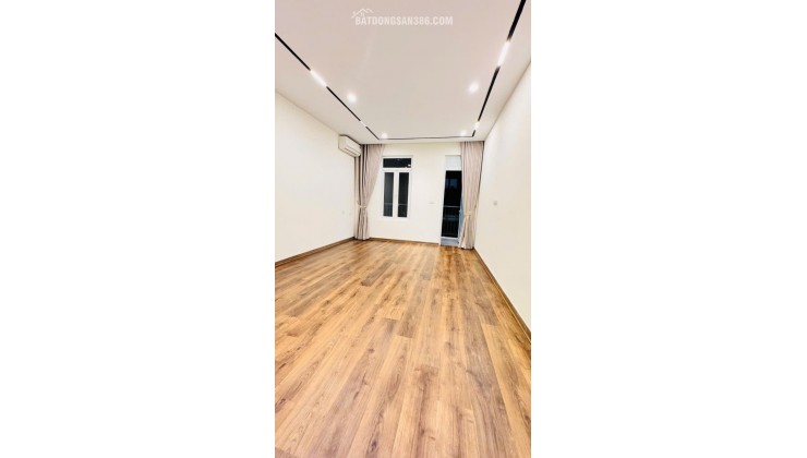 Bán nhà đẹp trong ngõ Khương Hạ, 35m2, 5 tầng, 8.6 tỷ